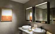 In-room Bathroom 3 Expressionz Suite by iHost Global