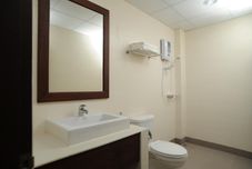 Bilik Mandi dalam Bilik Mawin Hotel