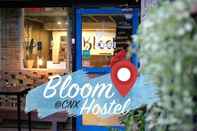 Bangunan The Bloom Hostel