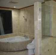 Toilet Kamar 5 Villa Lagong