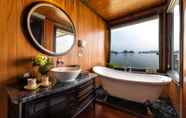 Toilet Kamar 2 La Regina Legend Cruise