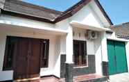 Bangunan 2 3 Bedroom Homestay Jogja Paten