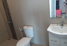 Phòng tắm bên trong 3 Villa Adikusuma Regency - Akasia 02