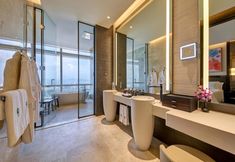 In-room Bathroom 5 Banyan Tree Kuala Lumpur