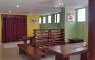 Bar, Cafe and Lounge 2 Centro Hostel Ruteng