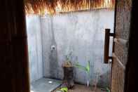 Toilet Kamar Aryabamboo Bungalows