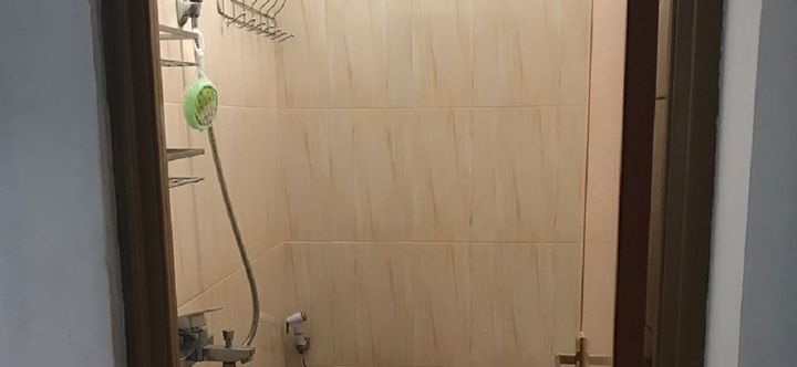 In-room Bathroom 2 Modern Room Zaky Guest House (ZKM)