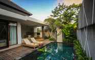 Swimming Pool 2 Giri Ungasan Villa