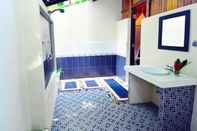 Toilet Kamar Great Stay at Froggies Divers Bunaken