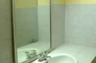 Toilet Kamar Jor Koo City Hotel