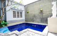 Swimming Pool 3 DD Living