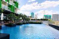 Swimming Pool Parama Apartments Balcony Beachfront - Ariyana Condotel