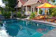 Swimming Pool Japa Bungalow