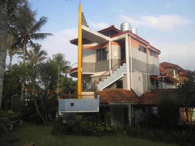 2 Bedrooms Villa Cempaka Putih By Azaya Semarang Harga Hotel Terbaru Di Traveloka