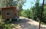 ภายนอกอาคาร 4 Khaosok Bamboo Huts Resort