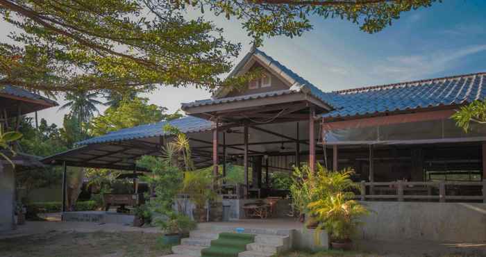 Lobby Sabaii Bay Resort