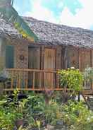 EXTERIOR_BUILDING Titanic's Nipa Hut