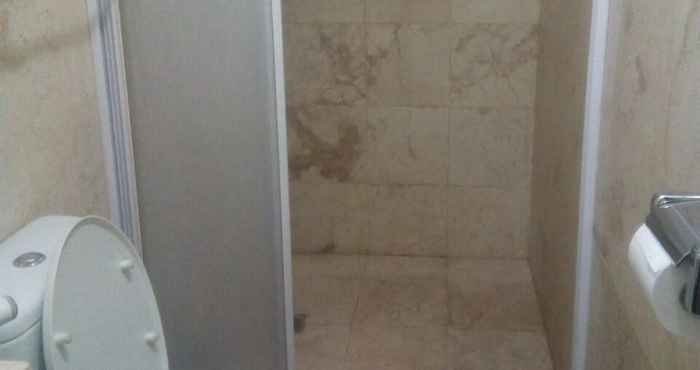 Toilet Kamar King Rent Apartment @ Braga Citywalk Apartment