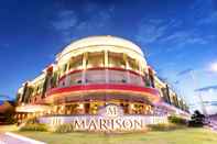 ภายนอกอาคาร The Marison Hotel