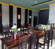 Restaurant 6 Comfort Stay at Mess Ananda