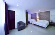 Bedroom 7 Poorna Hotel