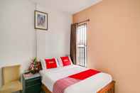 Kamar Tidur OYO 90024 Botania Homestay & Cafe