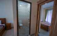 In-room Bathroom 3 Prameswari Homestay