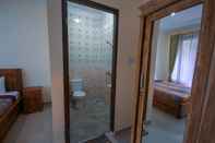In-room Bathroom Prameswari Homestay