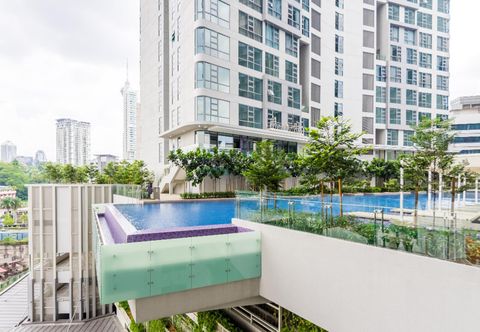 Exterior Laras Home @ The Robertson Suite