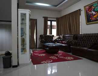 Lobi 2 Villa Premium F19 Pinus 6 Bedroom