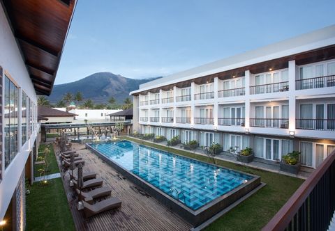 Exterior Hotel Santika Garut
