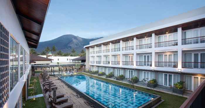 Bên ngoài Hotel Santika Garut