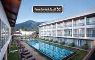 Exterior 2 Hotel Santika Garut