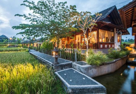 Luar Bangunan Tirta Padi Villa Ubud