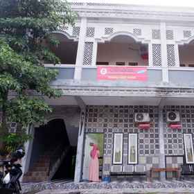 Penginapan Amalia Syariah 1, Hotel Hosel Bistro & Driving Range