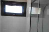 Toilet Kamar 3BR Master @ Apartemen Marbella Anyer (HND2)