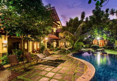 Kolam Renang Duta Boutique Villa