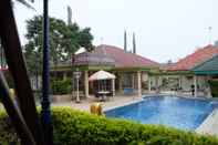 Swimming Pool De One Heritage Village