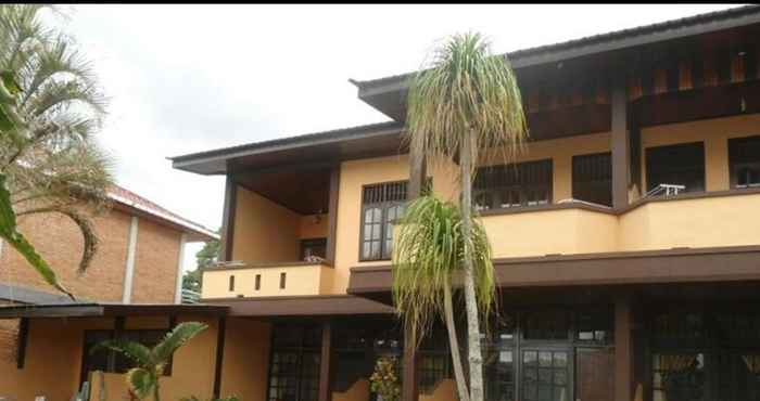 Lobby Hariara Guest House Samosir