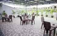 Restaurant 2 W Home Express Tebet