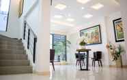 Lobby 5 W Home Express Tebet