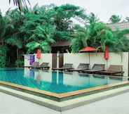 Kolam Renang 3 Palm Sweet Resort