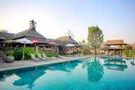 Swimming Pool Phu Pai Art Resort