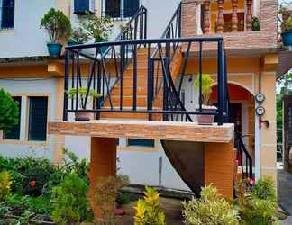 Luar Bangunan 2 Horlina Homestay