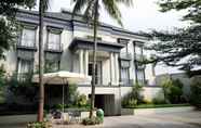 Exterior 7 Home 899 Patal Senayan