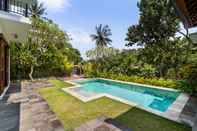 Swimming Pool Annupuri Villas Bali