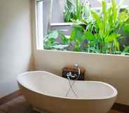 In-room Bathroom 7 Annupuri Villas Bali