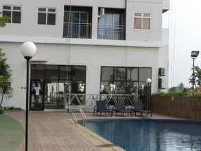 Swimming Pool 4 Camelia Room by Angelynn at Serpong Greenview near ICE BSD