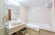 In-room Bathroom 6 New Day Hotel Ha Long