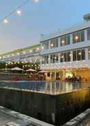 SWIMMING_POOL Airish Hotel Palembang